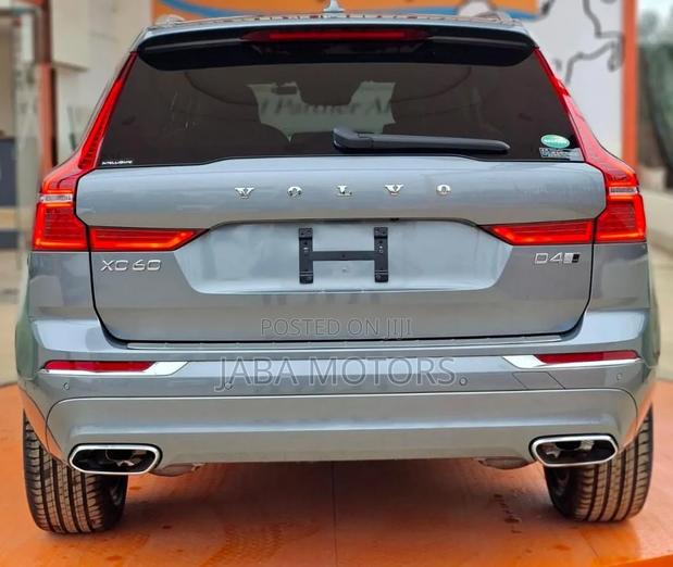Volvo XC60 2019 Silver