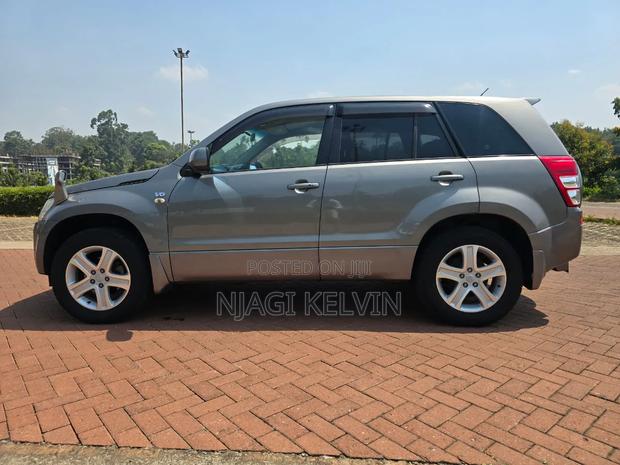 Suzuki Escudo 2005 Gray