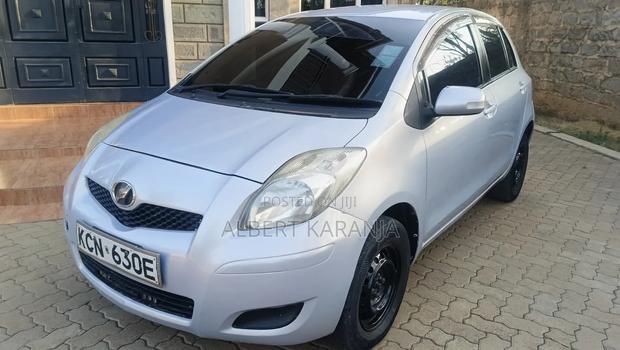 Toyota Vitz 2010 Purple
