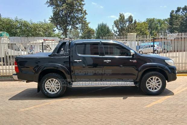 Toyota Hilux 3.0 D-4D 4x4 2014 Black