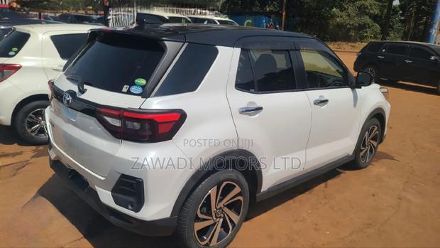 Toyota Raize 1.0 FWD 2020 White