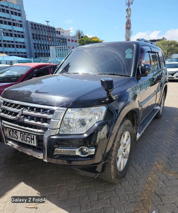 Mitsubishi Pajero V80 3.2 DI-D 2016 Black