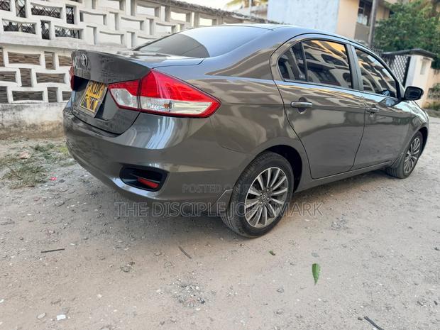 Toyota Belta 2022 Gray