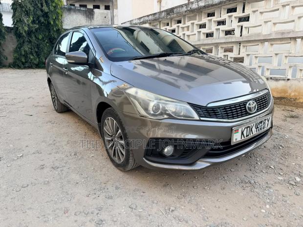 Toyota Belta 2022 Gray