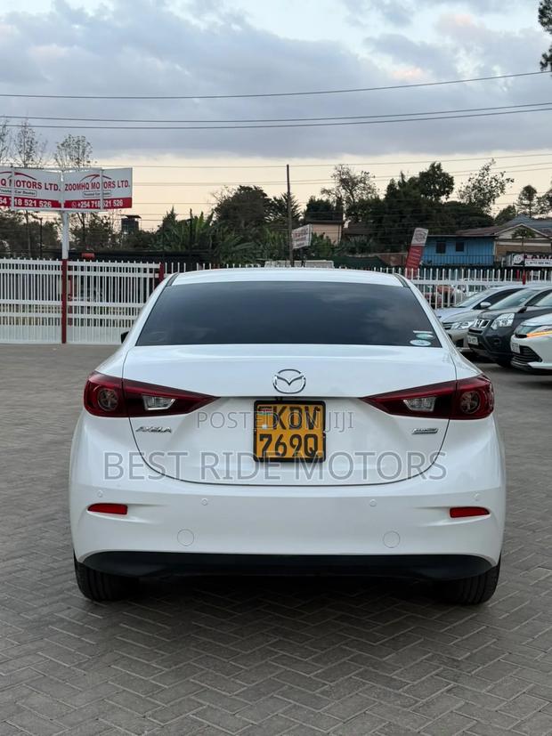 Mazda Axela 2018 White