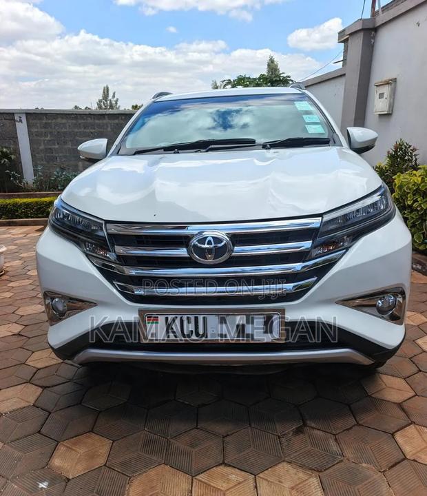 Toyota Rush 2018 White