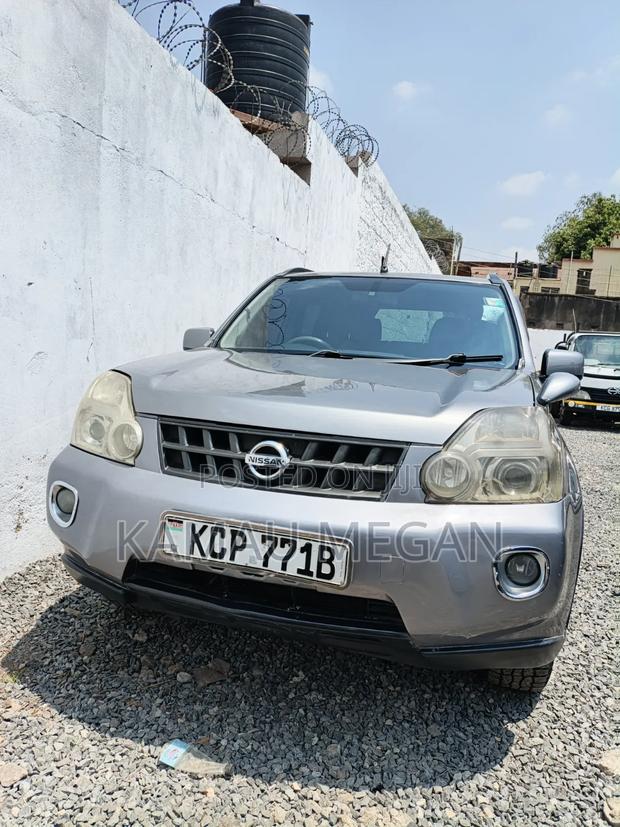 Nissan X-Trail 2.0 Petrol XE 2010 Gray