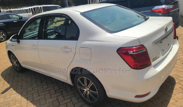 Toyota Axio 1.5 Hybrid 2WD 2019 White