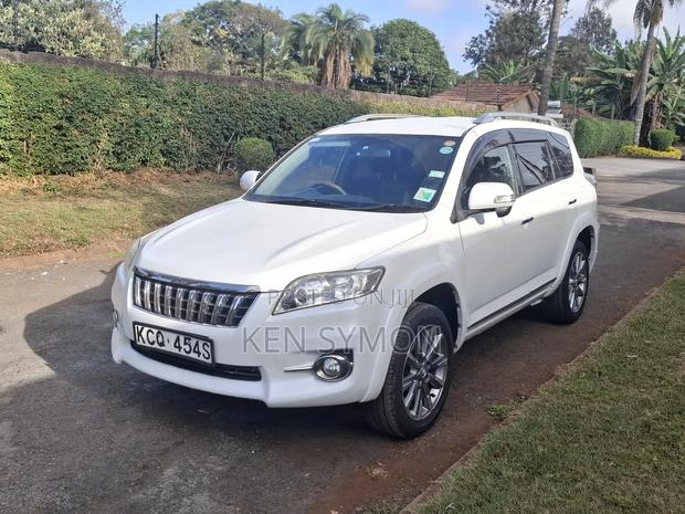 Toyota Vanguard 2013 Pearl