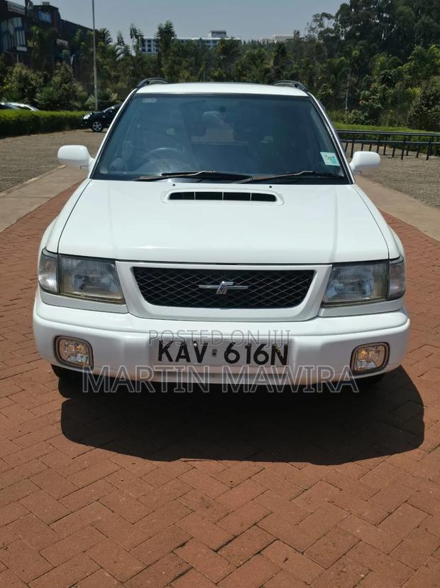 Subaru Forester 2000 White