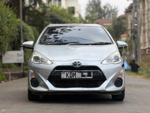 Toyota Aqua 2016 Silver