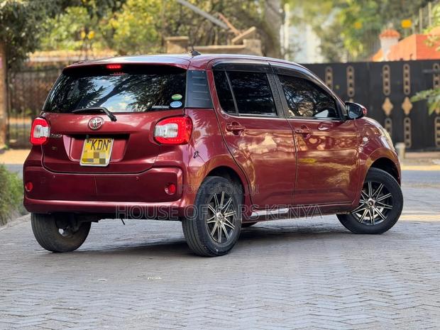 Toyota Passo 2018 Red