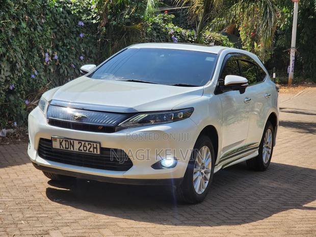 Toyota Harrier 2.0 2015 White