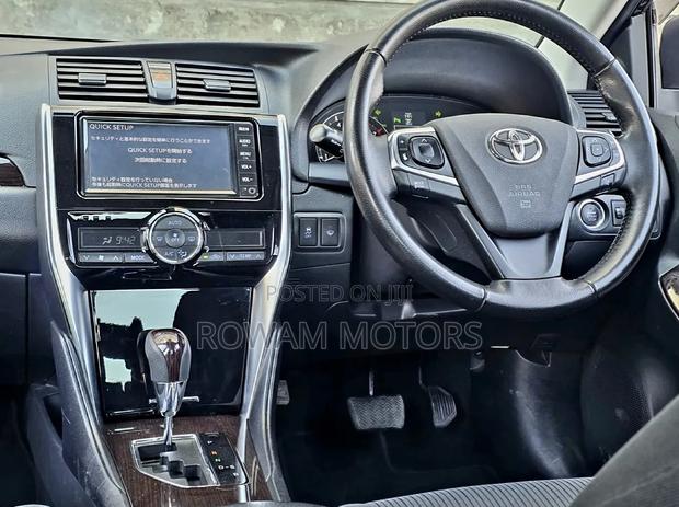 Toyota Premio 2021 Black