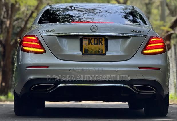 Mercedes-Benz E200 2017 Silver