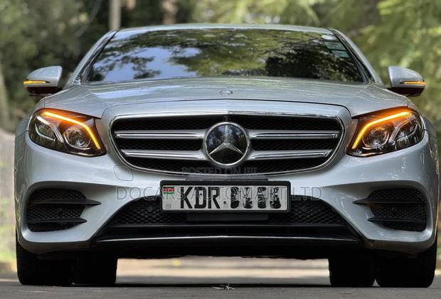 Mercedes-Benz E200 2017 Silver