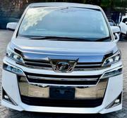 Toyota Vellfire 2019 White for sale