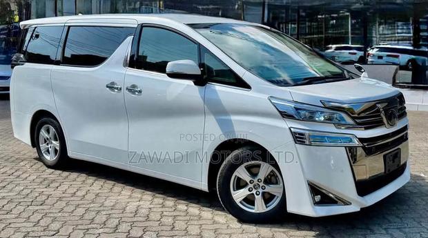Toyota Vellfire 2019 White