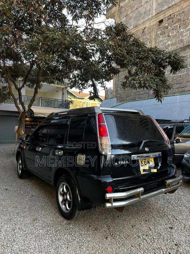 Nissan X-Trail 2.0 Comfort 2005 Black
