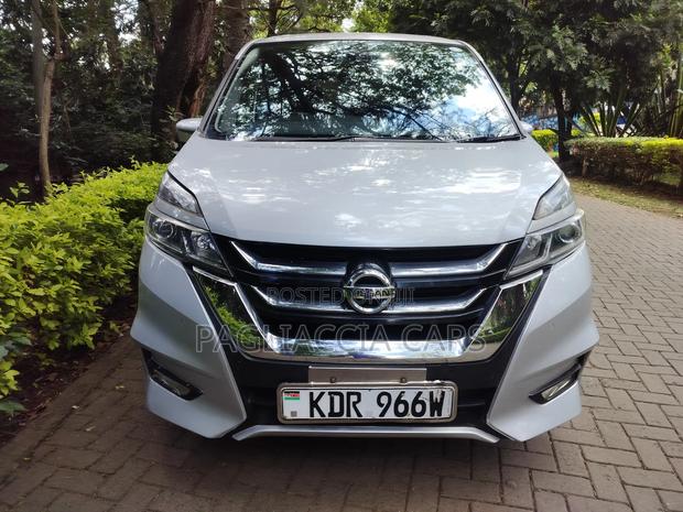 Nissan Serena 2017 Silver