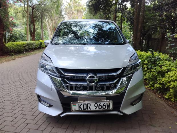 Nissan Serena 2017 Silver