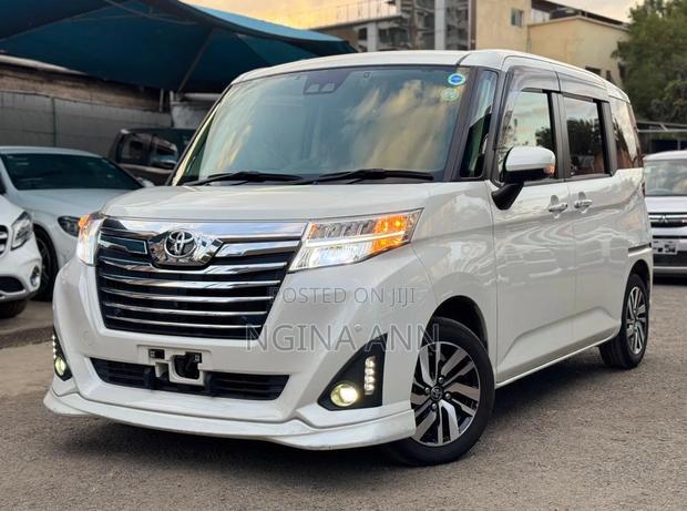 Toyota Roomy 2019 White