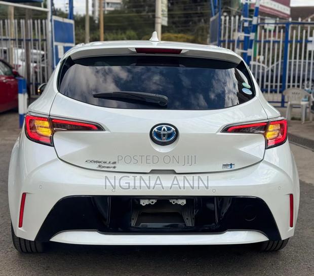 Toyota Corolla Hatchback 2019 White