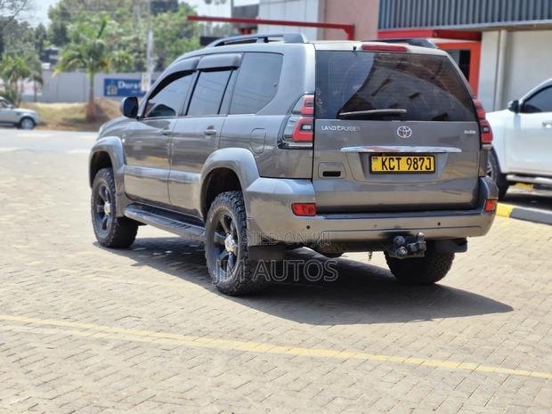 Toyota Land Cruiser 3.0 D-4D C 2008 Gray