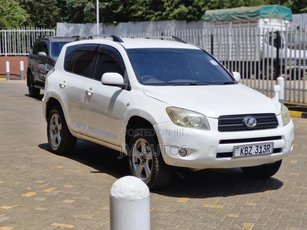 Toyota RAV4 2007 White