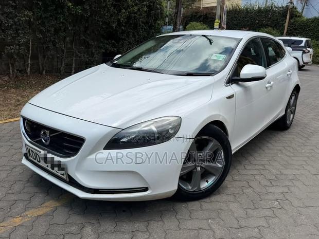 Volvo V40 2014 White
