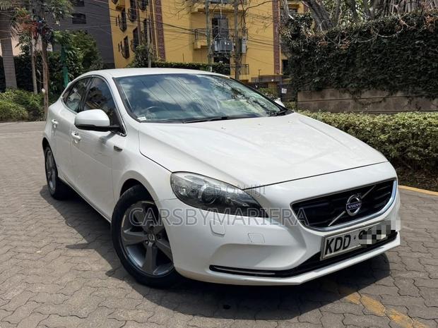 Volvo V40 2014 White