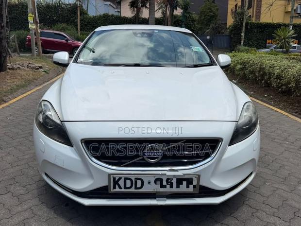 Volvo V40 2014 White