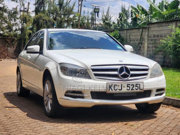 Mercedes-Benz C200 2010 White