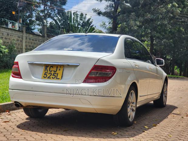 Mercedes-Benz C200 2010 White
