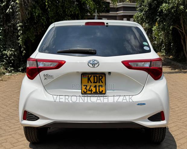Toyota Vitz 2017 White