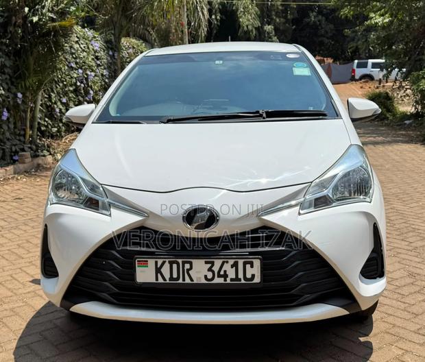 Toyota Vitz 2017 White