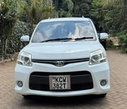 Toyota Sienta 2012 White for sale