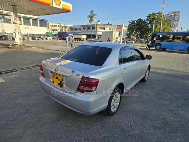 Toyota Axio 2012 Silver