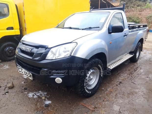 Isuzu D-MAX 2014 Gray