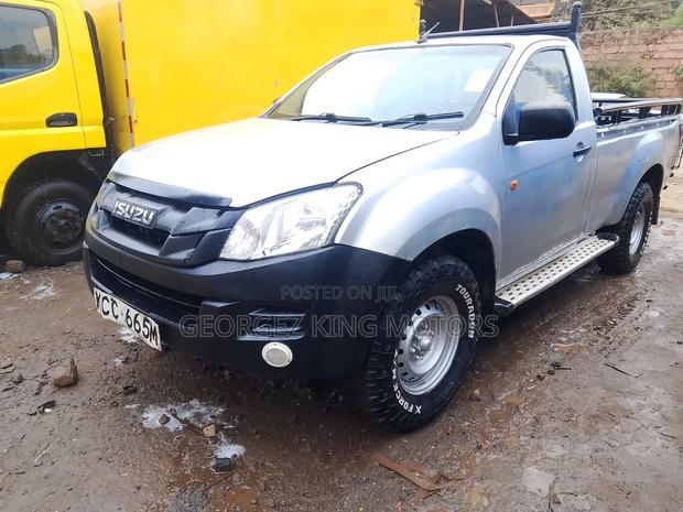 Isuzu D-MAX 2014 Gray