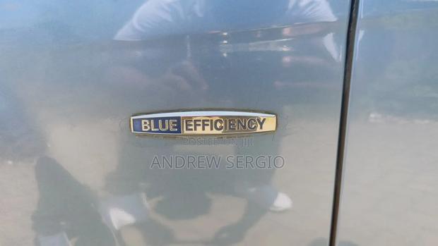 Mercedes-Benz C200 2010 Blue