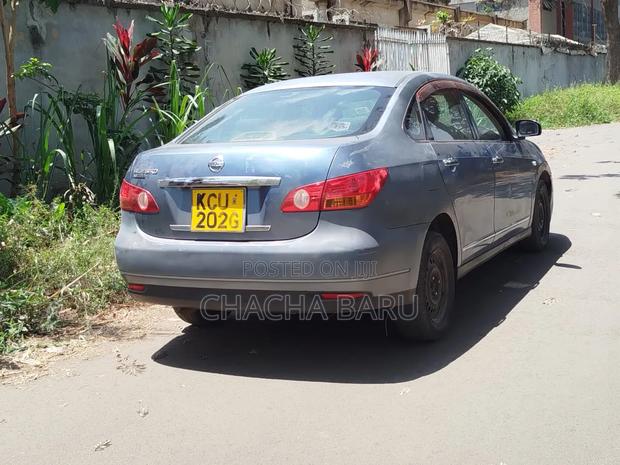 Nissan Bluebird 2012 Blue