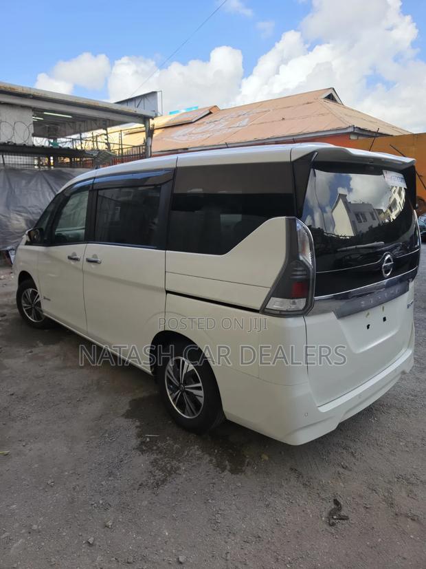 Nissan Serena 2019 White