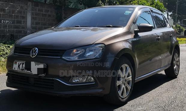Volkswagen Polo 2015 Gray
