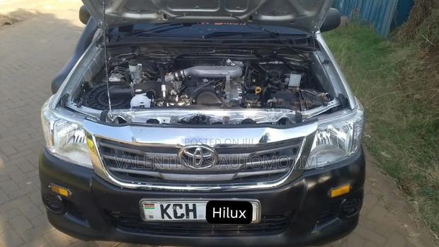 Toyota Hilux 2015 Silver