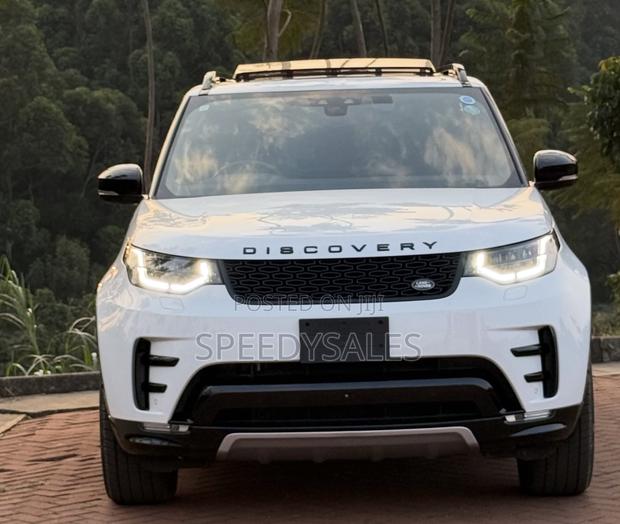 Land Rover Discovery 2019 White