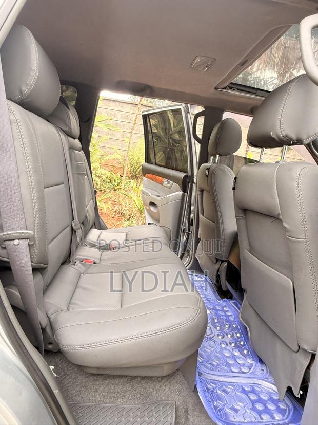 Toyota Land Cruiser Prado 2004 Silver