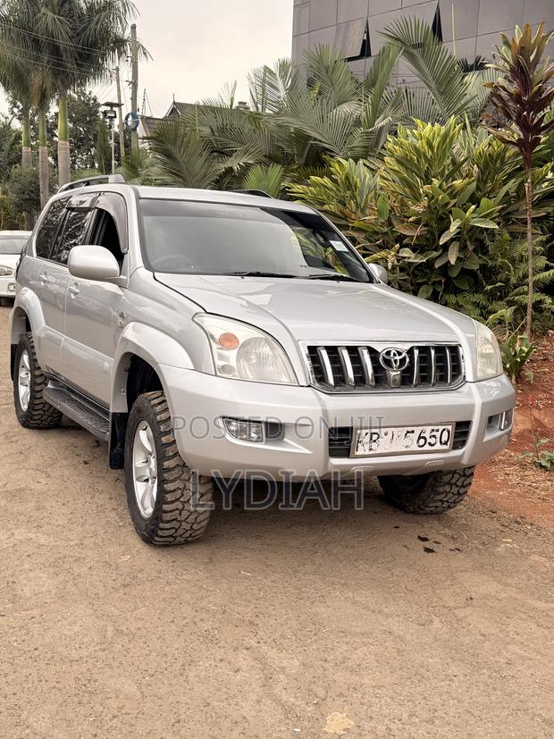 Toyota Land Cruiser Prado 2004 Silver