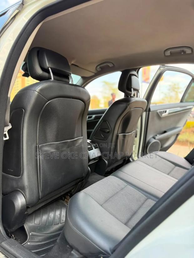 Mercedes-Benz C200 2011 White