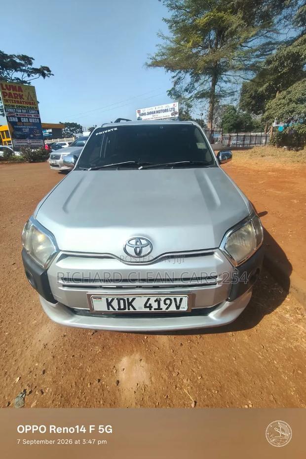 Toyota Probox 2017 Silver